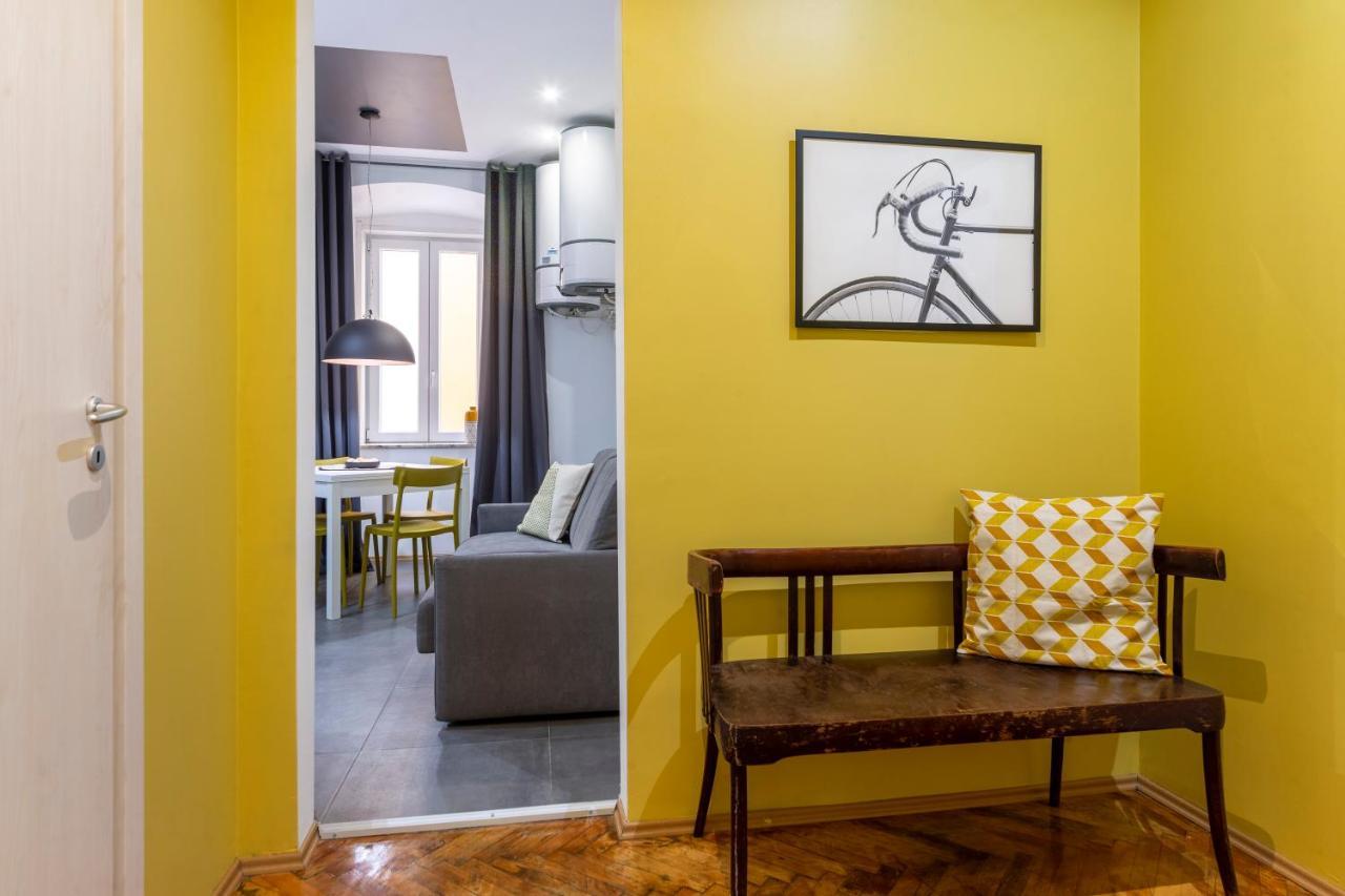 Tram Apartment For 4 Guests Trieste Eksteriør billede