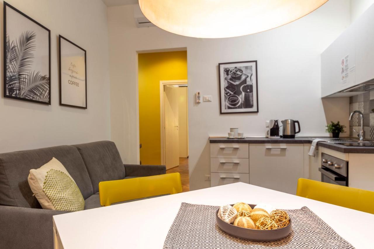 Tram Apartment For 4 Guests Trieste Eksteriør billede